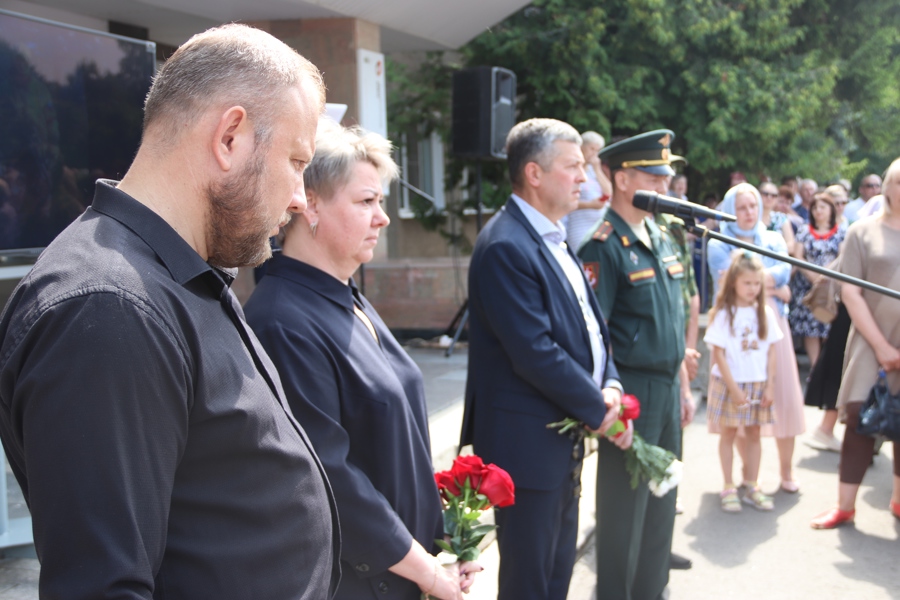 Траурный митинг памяти Ивана Мохова, погибшего при исполнении воинского долга в ходе специальной военной операции