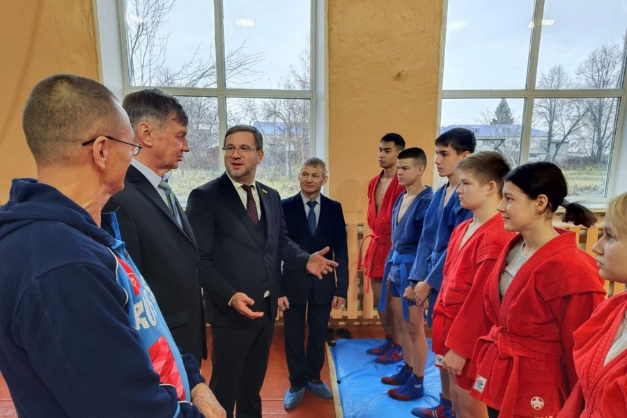 Сегодня в России отмечают День самбо