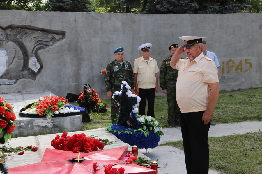 Ветераны «Боевого братства» г. Алатырь почтили память не вернувшихся с полей сражений в годы Великой Отечественной войны