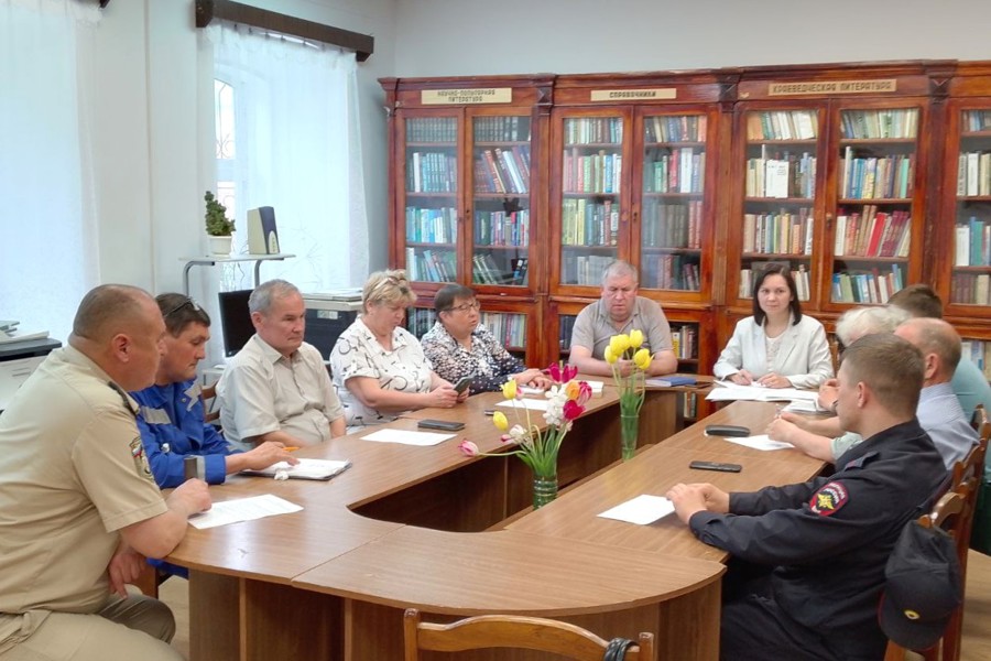 Члены Общественной палаты Ядринского муниципального округа обсудили организацию работы по обеспечению безопасности людей на водных объектах в период купального сезона 2024 года.