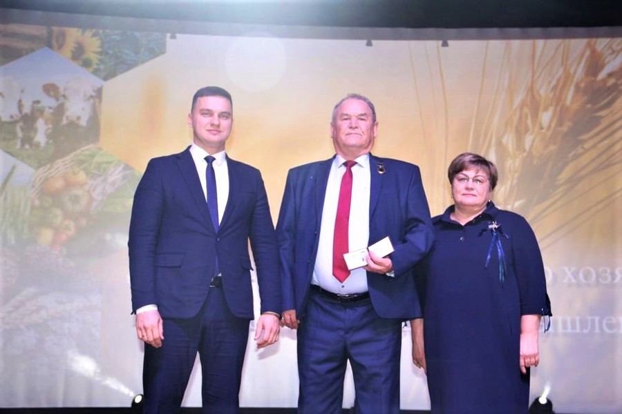 Леониду Шашкарову присвоено звание «Почетный гражданин Цивильского муниципального округа