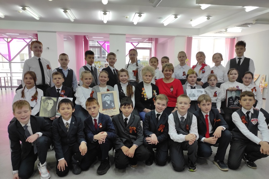 В Национальной библиотеке Чувашской Республики состоялась встреча школьников  с Кольцовой Мирандой Васильевной