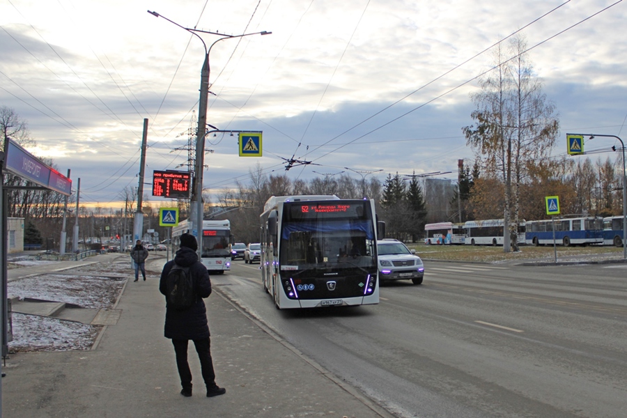 Автобусы по маршруту №52 в Чебоксарах перевезли более 330 тысяч пассажиров