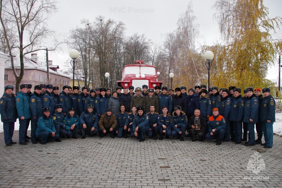 В город Канаш прибыл председатель Поволжского совета ветеранов пожарных и спасателей генерал-лейтенант в отставке Петр Третьяков