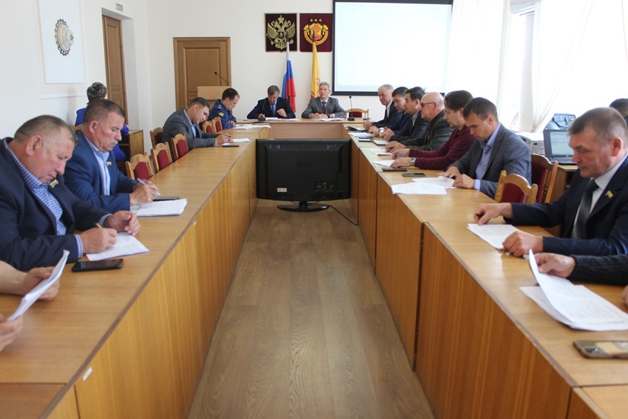 Состоялось тринадцатое заседание Собрания депутатов Урмарского муниципального округа
