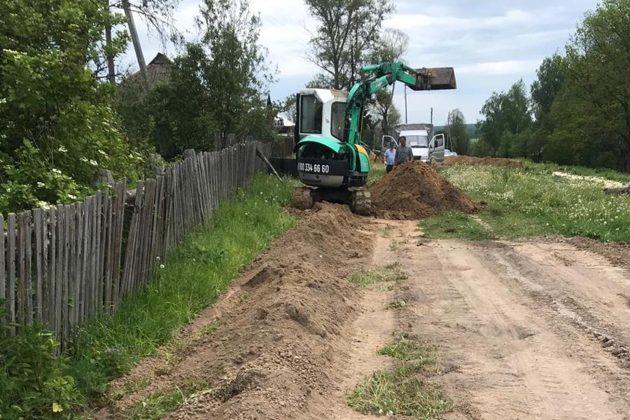 Ремонт водопровода в п. Комар