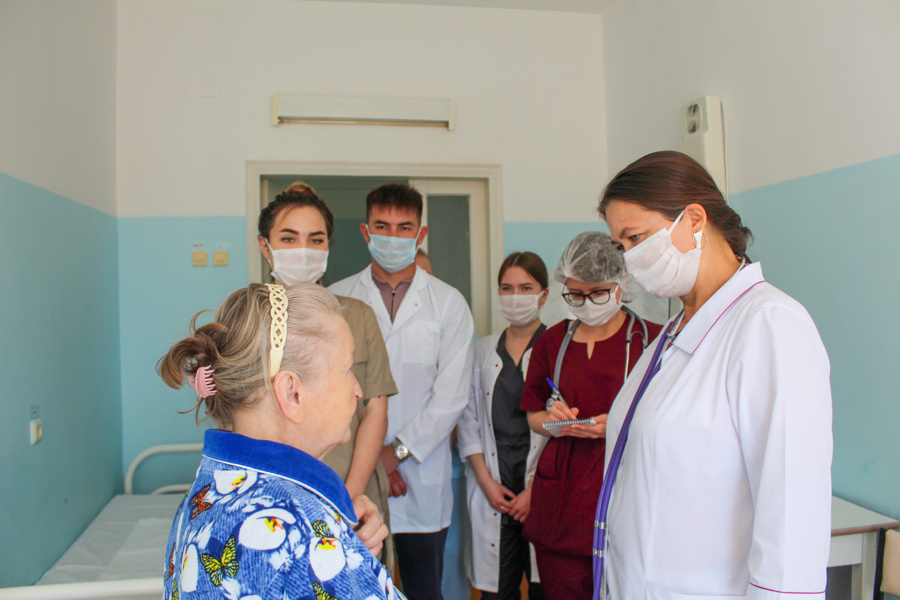 Студенты-медики поделились первыми впечатлениями от прохождения практики в Чебоксарской районной больнице