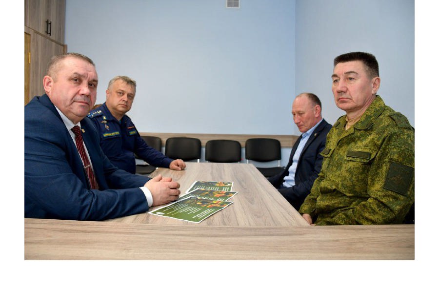 Рабочая встреча врио главы Батыревского муниципального округа Николая Раськина