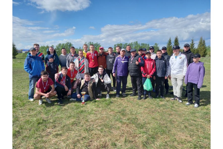 1 мая состоялся традиционный турнир по мини-футболу памяти Олега Каргина