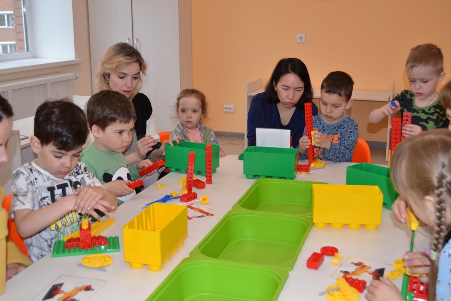 В дошкольных учреждениях города Чебоксары проходят отчетные мероприятия по платным образовательным услугам