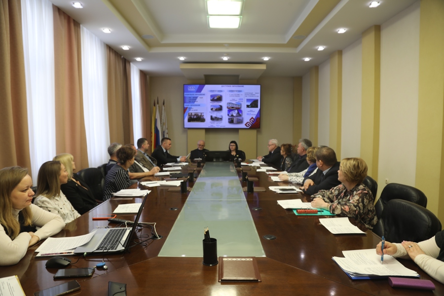 Наталья Евсюкова провела заседание территориальной трехсторонней комиссии по регулированию социально-трудовых отношений в городе Чебоксары