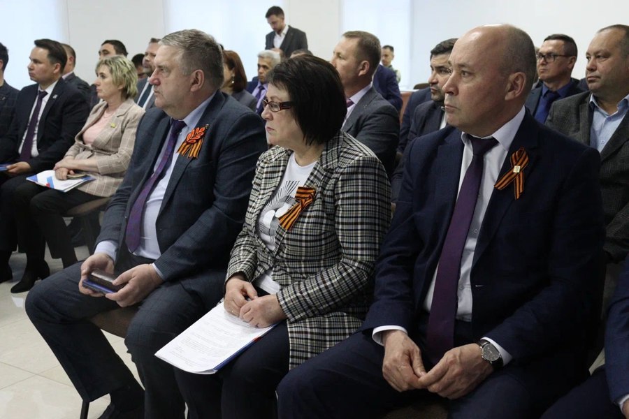 Прошло совещание по работе со сторонниками регионального отделения партии «Единая Россия».