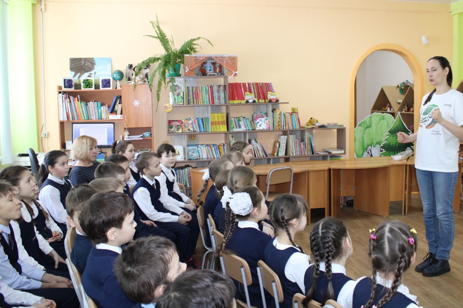 В республиканской детско-юношеской библиотеке состоялась встреча со специалистом заповедника «Присурский»
