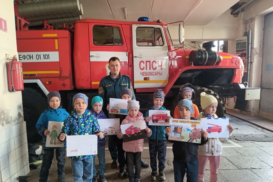 Огнеборцы г. Чебоксары рассказали детям об основных правилах пожарной безопасности