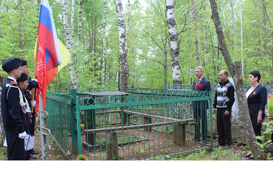 Василий Шигильдеев почтил память героев Великой Отечественной войны