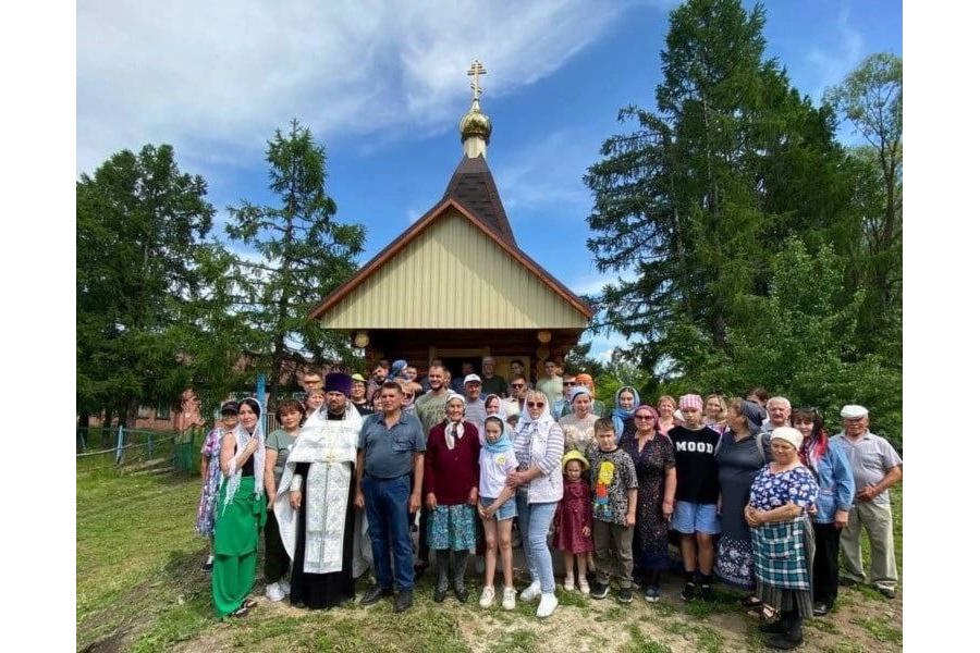 Освящение часовни в честь великомученика и целителя Пантелеимона в селе Вурман-Янишево Канашского округа