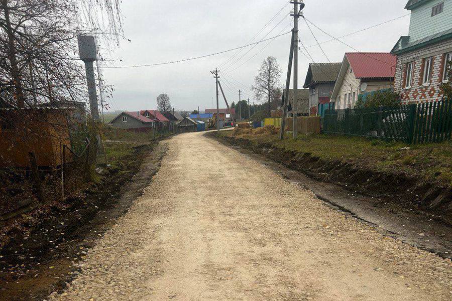 В деревне Нижние Шиуши в рамках инициативного бюджетирования завершен ремонт грунтовой дороги по улице Союзная