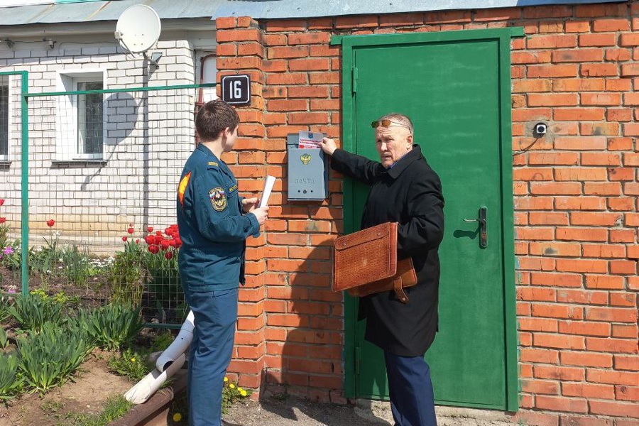 В рамках профилактики пожаров в частном секторе проведен обход 30 домовладений