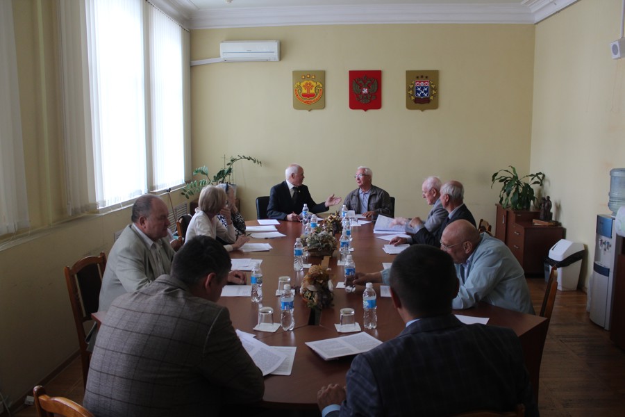Совет старейшин рассмотрел проблемы энергосбережения в сфере жилищно-коммунального хозяйства города Чебоксары