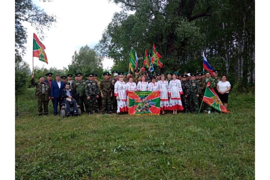 В селе Бичурга-Баишево установлен памятник пограничникам «Граница Родины священна и неприкосновенна»