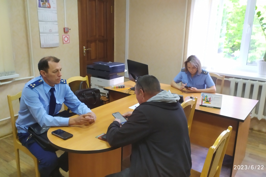 Прокурором города Новочебоксарска проведен прием граждан в Новочебоксарском ГОСП УФССП по ЧР-Чувашии