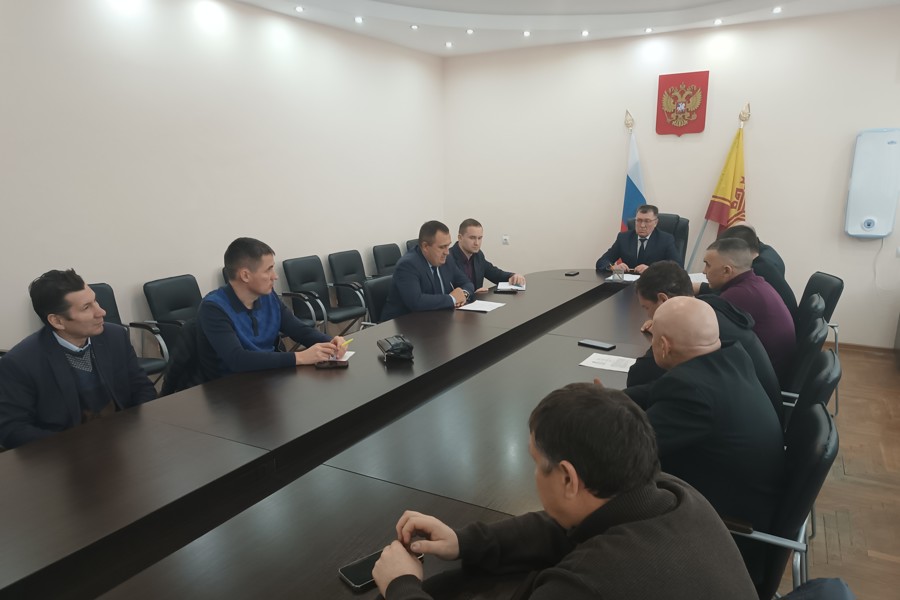 В Калининском районе г. Чебоксары обсудили готовность управляющих компаний к оперативной уборке снега