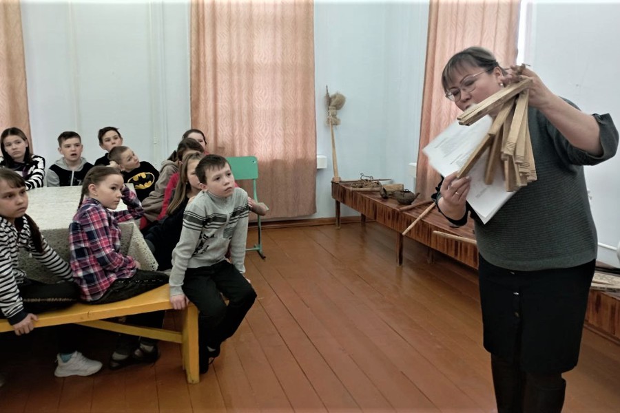 В МБУК «Аликовском литературно-краеведческом музее» прошла квест-игра «Мой край родной»