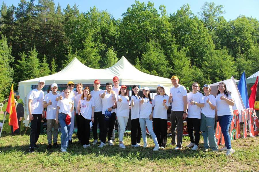 Поздравление с Днем молодежи от Главы города Виталия Николаевича Михайлова