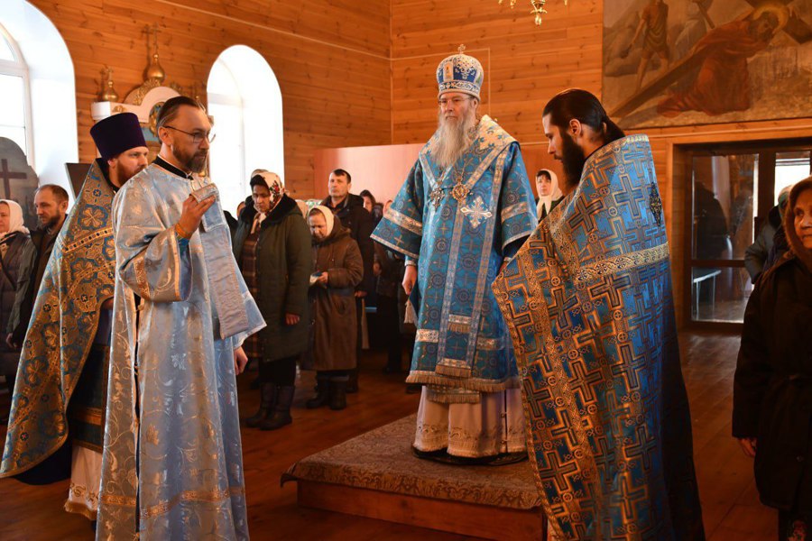 Преосвященнейший Феодор епископ Алатырский и Порецкий возглавил праздничную службу
