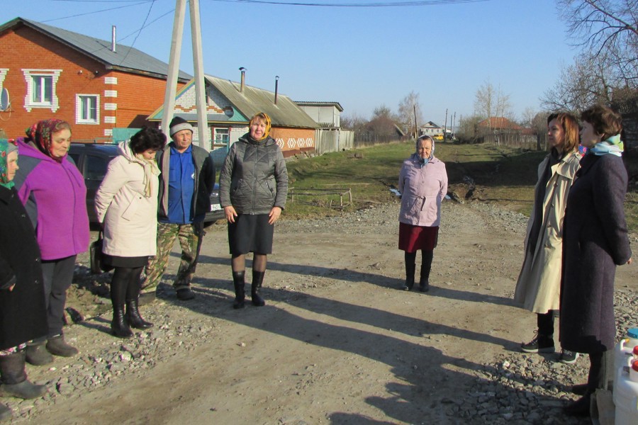 В рамках Единого информационного дня прошла встреча  с жителями  деревни Кармалы Аликовского муниципального округа