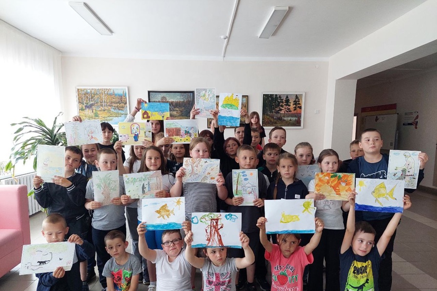 В МБОУ «Трехбалтаевская СОШ» провели конкурс стихов и рисунков « Я Пушкина рисую!»