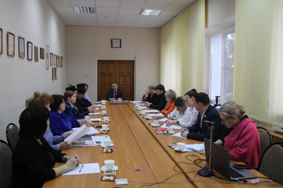 В Новочебоксарске прошло заседание Совета по межнациональным и межконфессиональным отношениям