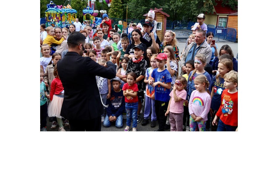 В Чебоксарах в рамках празднования Дня города прошел праздник для детей в Лакреевском лесу