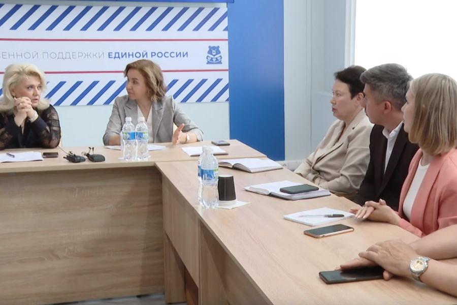 Алена Елизарова приняла участие в приеме граждан, организованном Депутатом Госдумы Аллой Салаевой