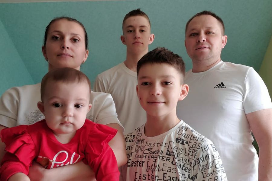 Многодетная семья из Комсомольского муниципального округа является получателем ЕДВ на 3 ребенка