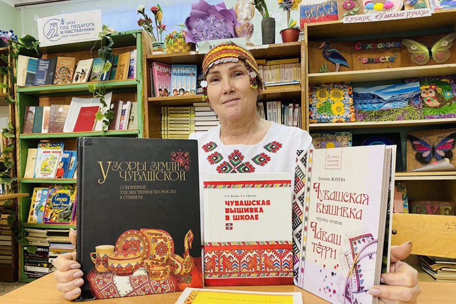 Ядринский муниципальный округ присоединился к республиканской акции в День чувашской вышивки
