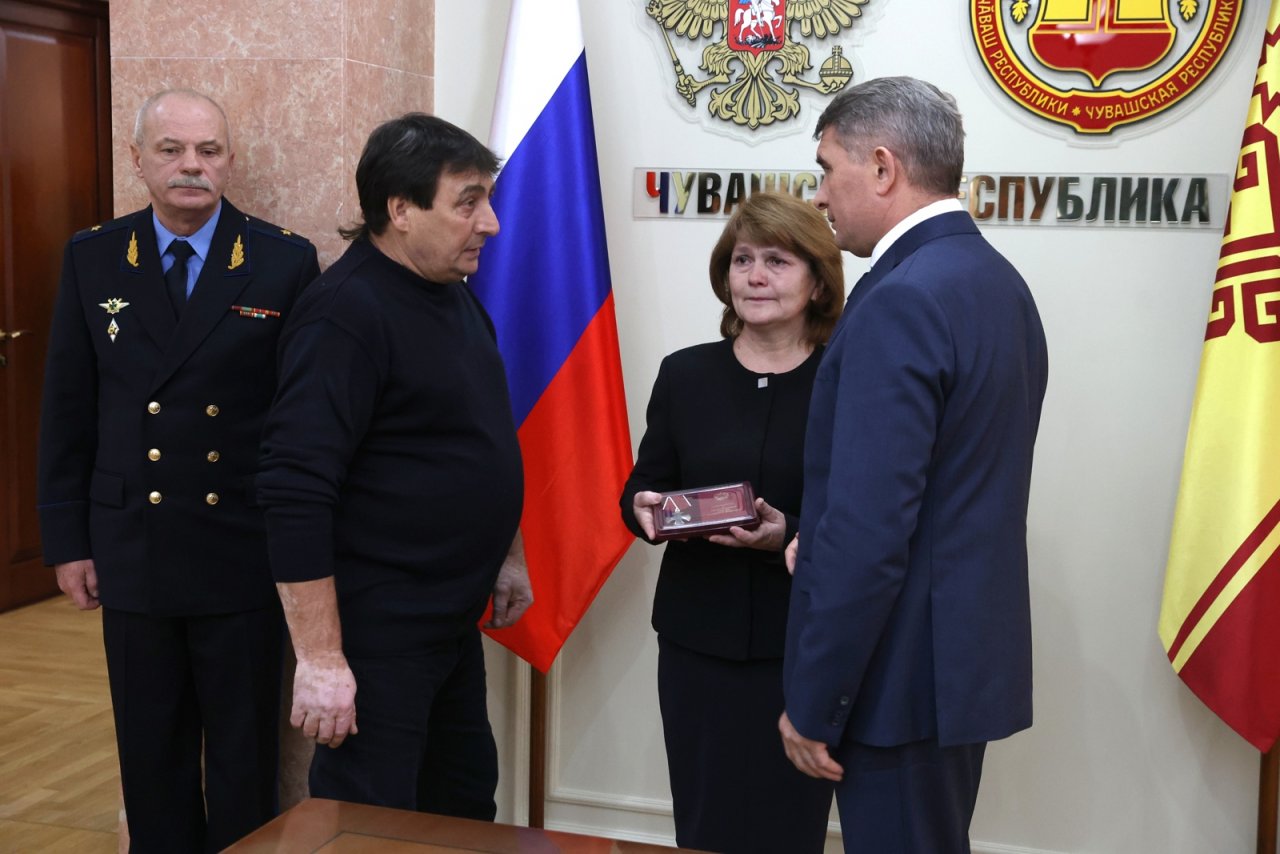 Глава КБР наградил сына Кадырова республиканским орденом. Это его пятая награда