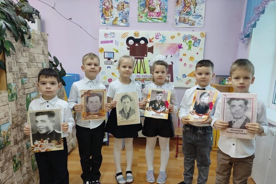 В Чуварлейском детском саду «Колокольчик» прошел познавательный час о Героях Отечества
