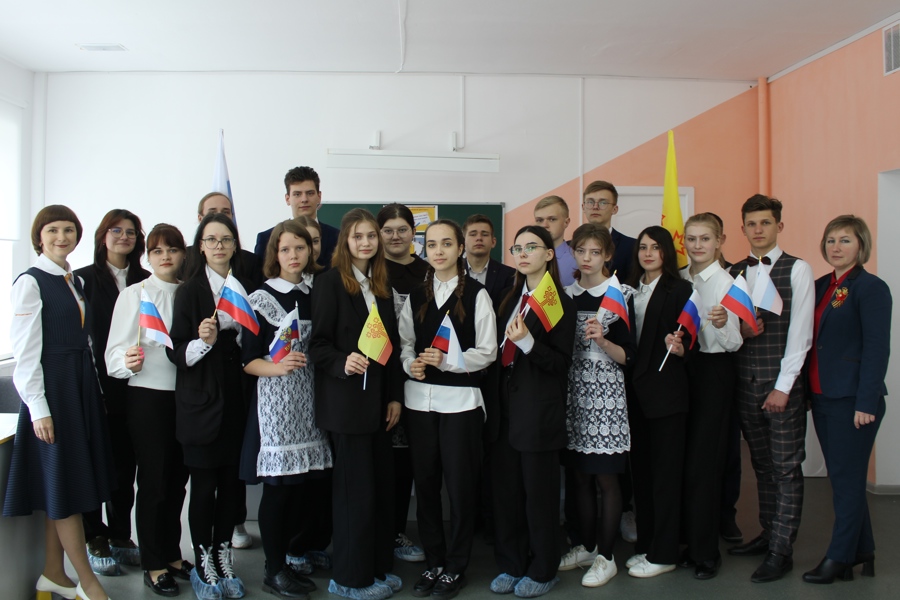 Обучающиеся школ написали избирательный диктант ко Дню российского парламентаризма