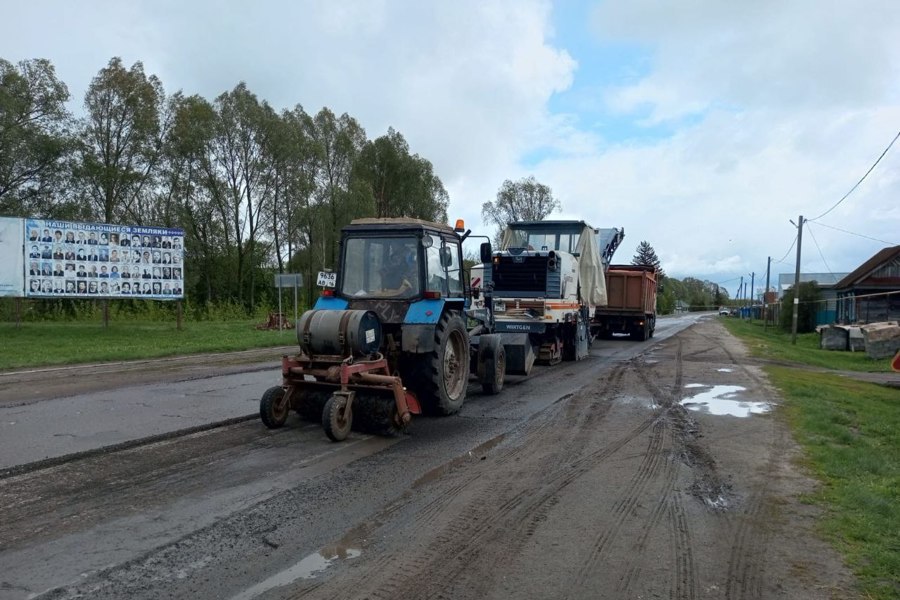 В Янтиковском округе приступили к ремонту автодорог, задействованных при строительстве трассы М-12 «Восток»