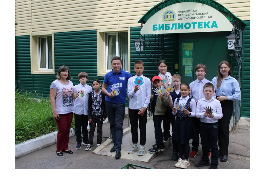 В детско-юношеской библиотеке состоялся мастер-класс по мультипликации для детей участников СВО
