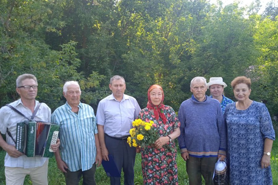 Супруги Дмитриевы отметили «изумрудную» годовщину семейной жизни