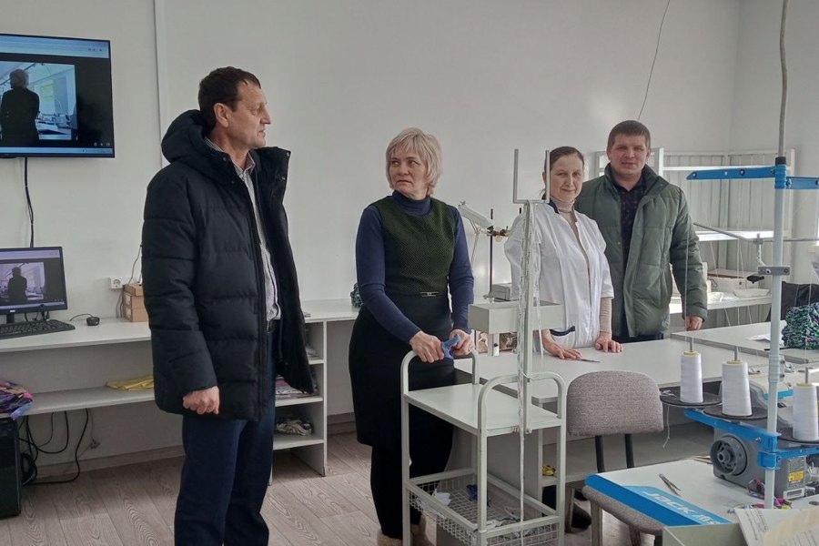 Глава Шемуршинского муниципального округа Сергей Галкин посетил швейный цех в деревне Асаново
