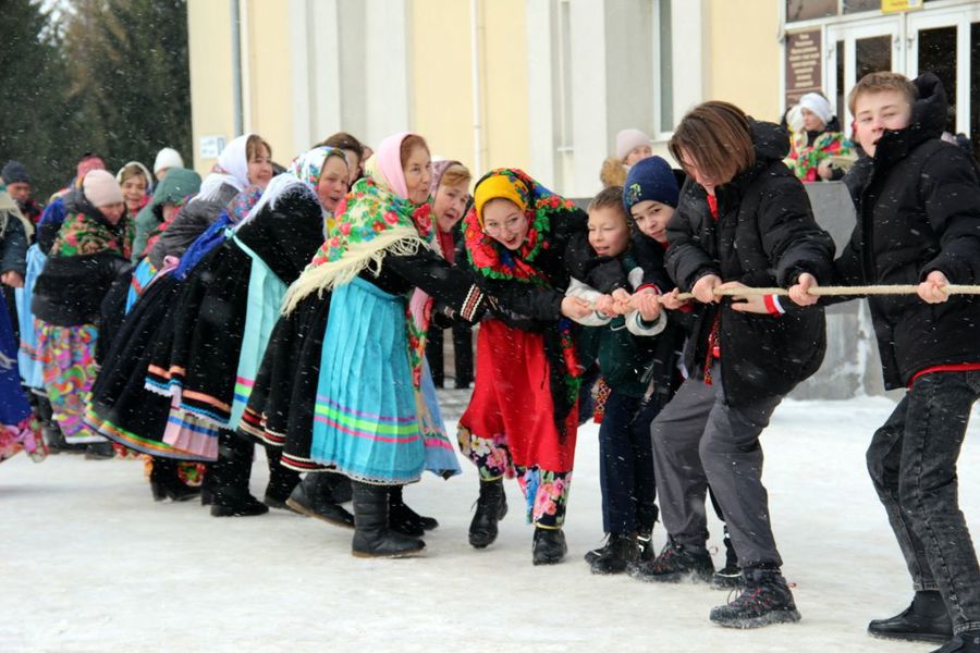 В Моргаушском округе  состоялся праздник «Проводы зимы»:  «Ну, что же, весна, дари нам тепла»