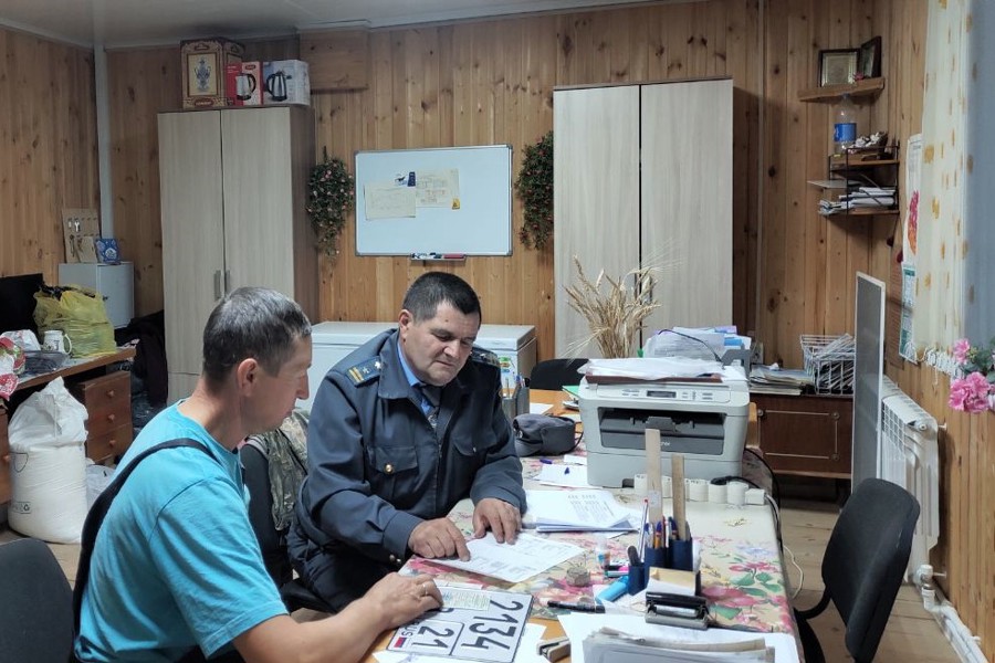 Инспектор гостехнадзора Юрий Григорьев посетил фермерские хозяйства Мариинско-Посадского округа