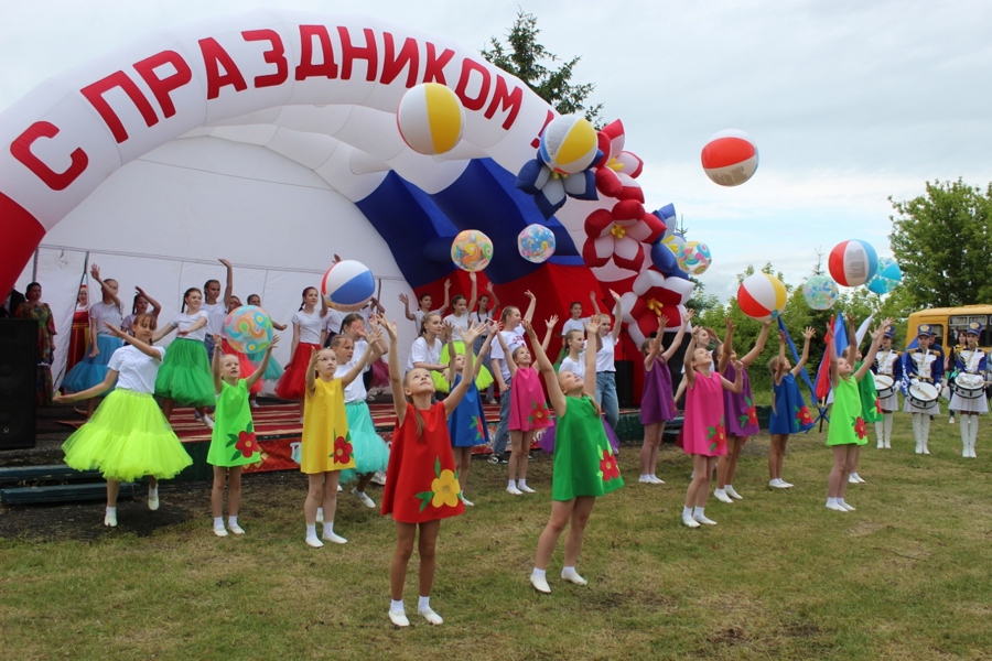 В Порецком муниципальном округе прошел праздник песни, труда и спорта «Акатуй-2023»