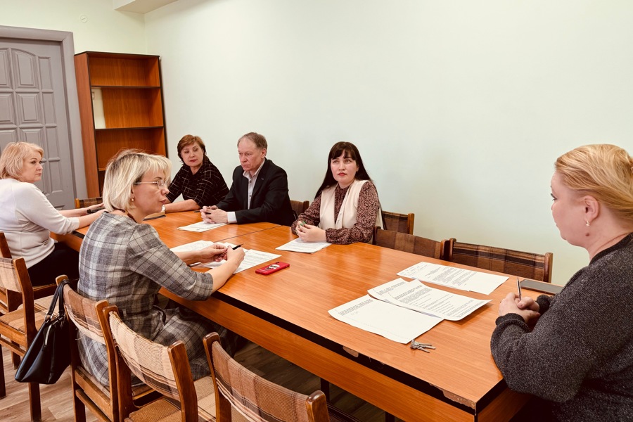 В администрации города Канаш проведено заседание муниципальной трехсторонней комиссии по регулированию социально-трудовых отношений в городе Канаш Чувашской Республики