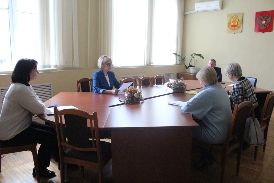 Елена Нестерова провела заседание организационного комитета по проведению публичных слушаний