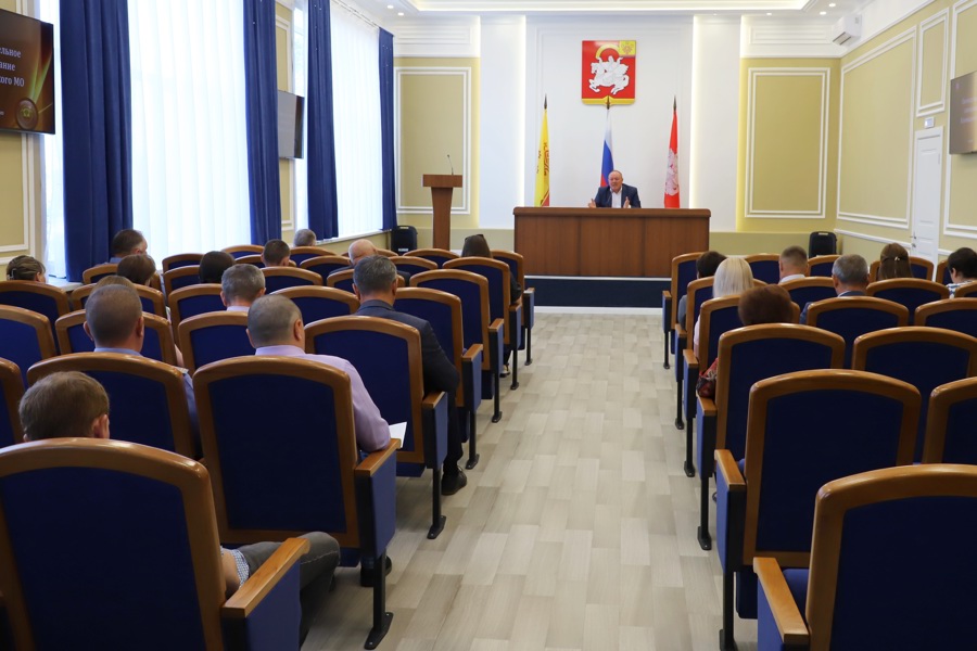 На еженедельном совещании у главы Яльчикского муниципального округа обсудили актуальные вопросы