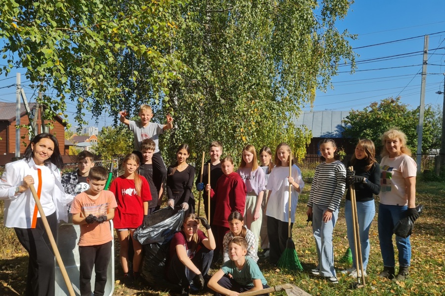 Воспитанники Чебоксарского центра для детей-сирот приняли участие в экологическом субботнике